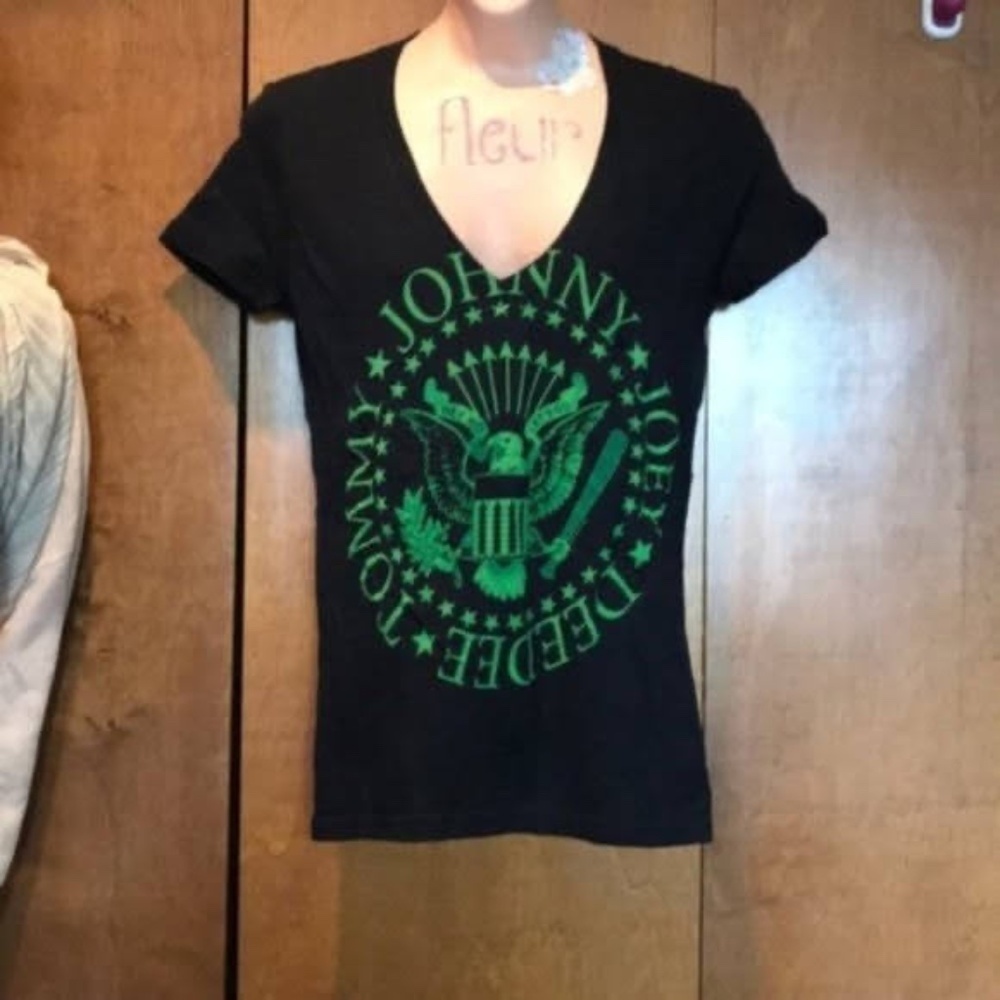 Ramones T-Shirt Size Small
